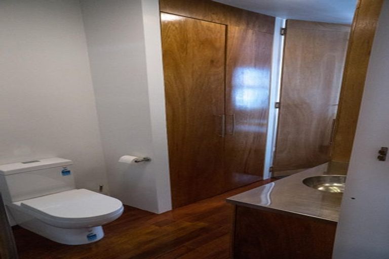 Photo of property in 136 Willis Street, Te Aro, Wellington, 6011