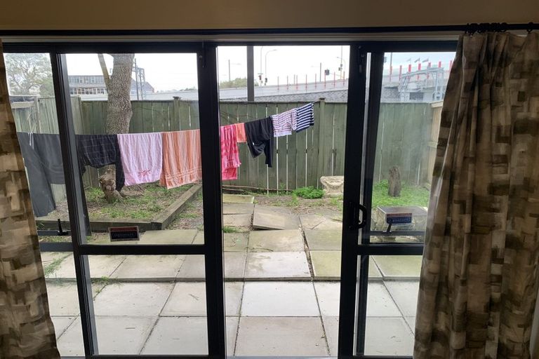 Photo of property in Krisley Court, 7/6 Ambrico Place, New Lynn, Auckland, 0600