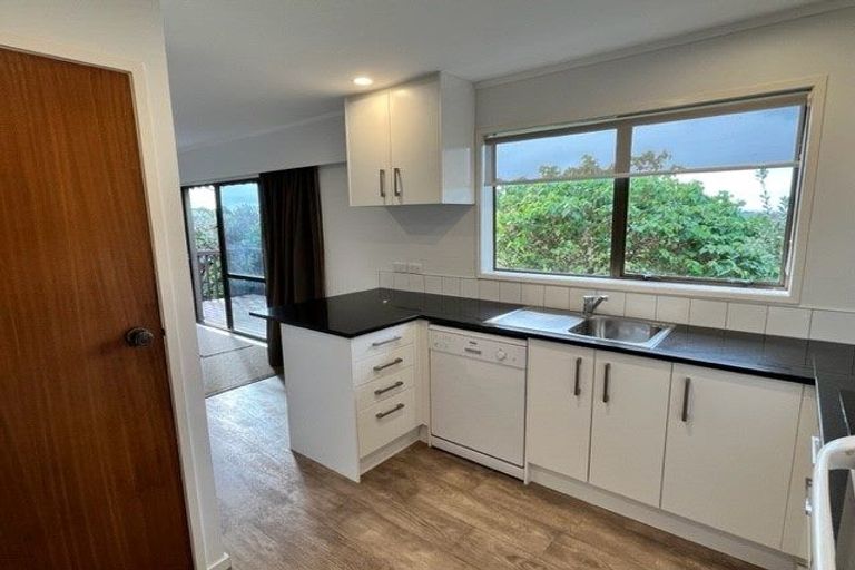 Photo of property in 1/41 Pigeon Mountain Road, Half Moon Bay, Auckland, 2012