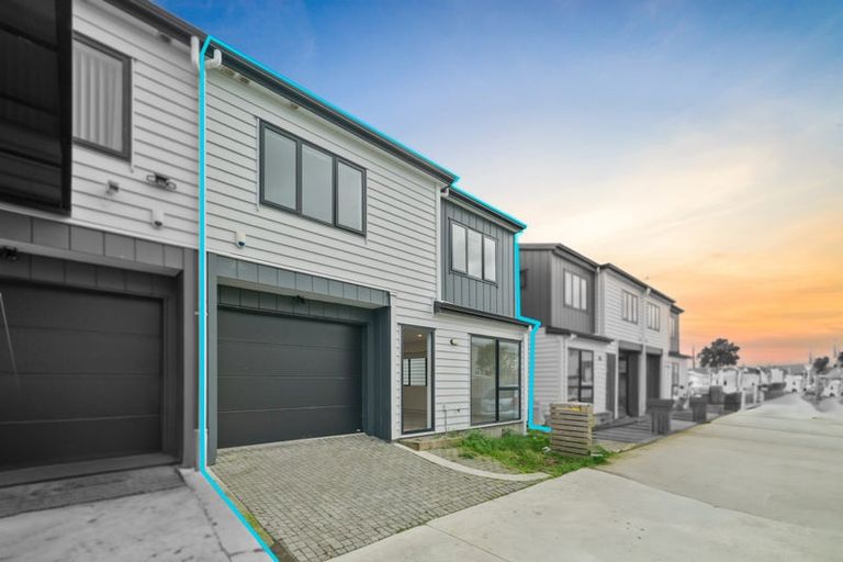 Photo of property in 13c Edinburgh Avenue, Rosehill, Papakura, 2113