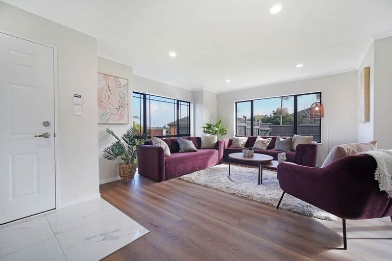 Photo of property in 323 Mahia Road, Weymouth, Auckland, 2103