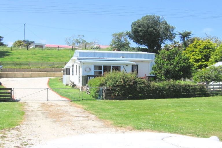 Photo of property in 1174 Pouewe Street, Kawhia, 3889