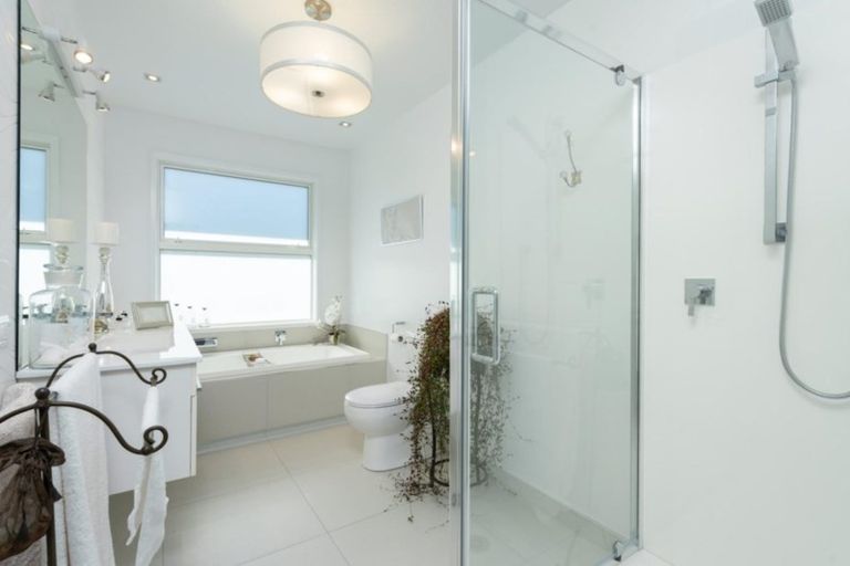 Photo of property in 17 Aubrey Way, Brookfield, Tauranga, 3110