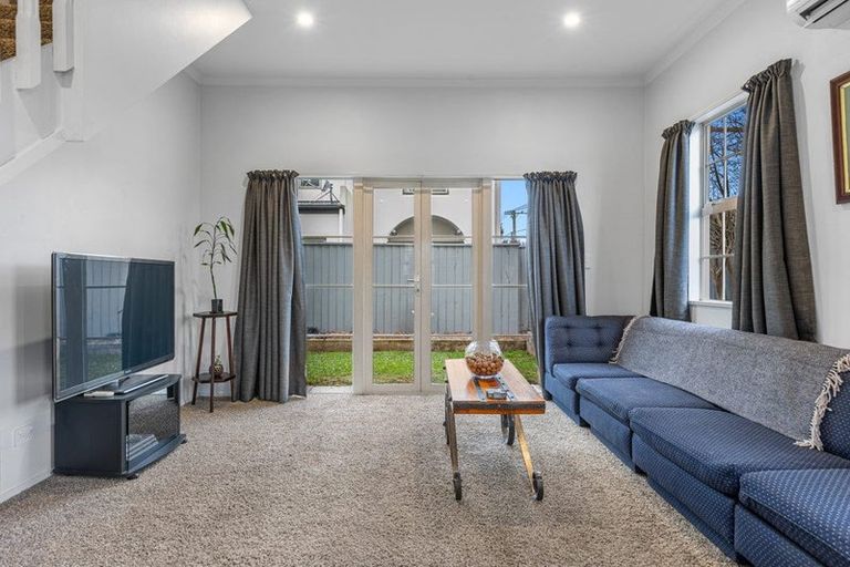 Photo of property in 9e Crohane Place, Addington, Christchurch, 8024