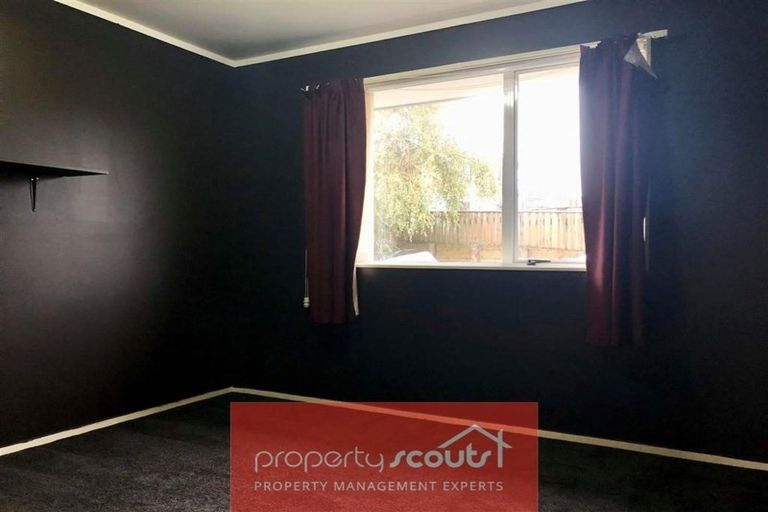 Photo of property in 9 Fantome Place, Whalers Gate, New Plymouth, 4310