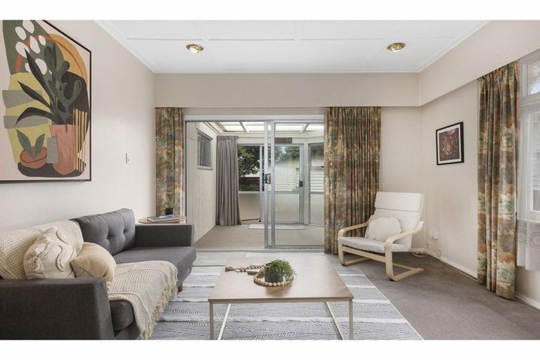 Photo of property in 1 Collins Street, Petone, Lower Hutt, 5012
