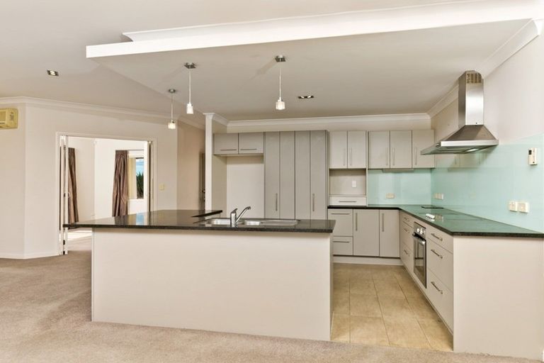 Photo of property in 58 Grand Drive, Orewa, 0931