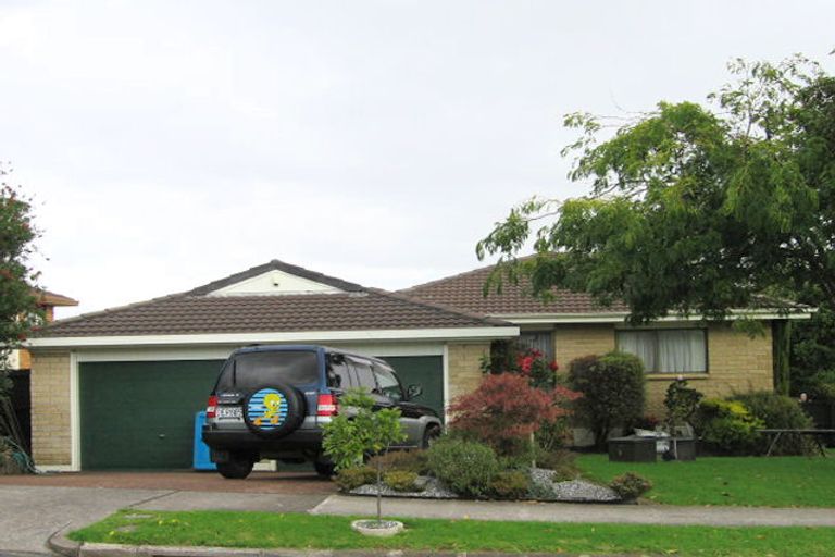 Photo of property in 12 Venus Place, Half Moon Bay, Auckland, 2012