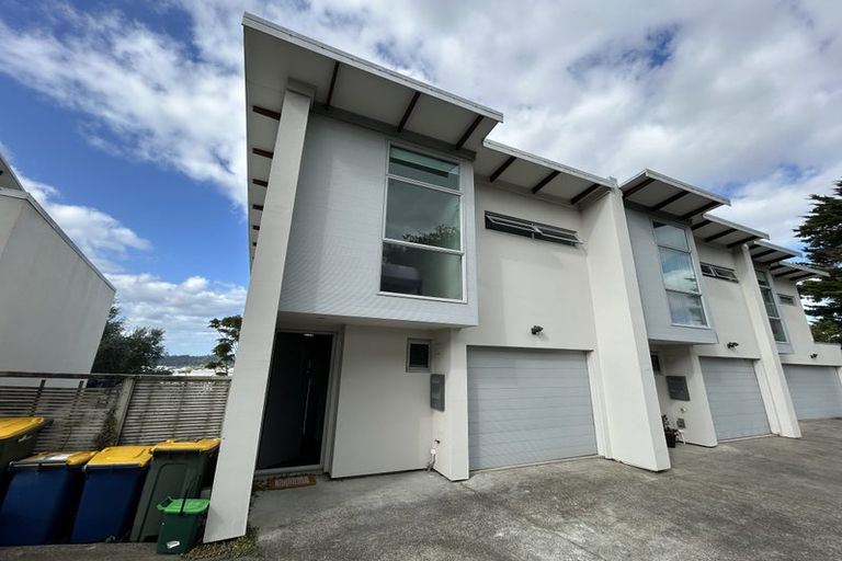 Photo of property in 3/20 Schnapper Rock Road, Schnapper Rock, Auckland, 0632