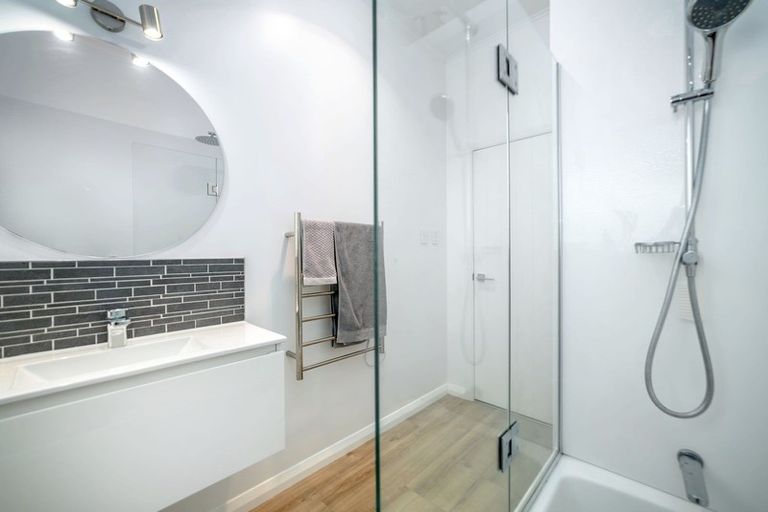 Photo of property in 19 Humphries Street, Greytown, 5712