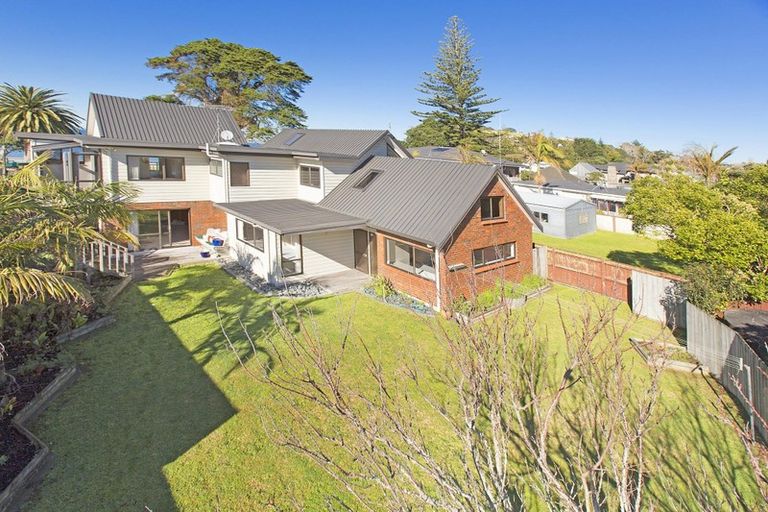 Photo of property in 33 Arkles Strand, Arkles Bay, Whangaparaoa, 0932