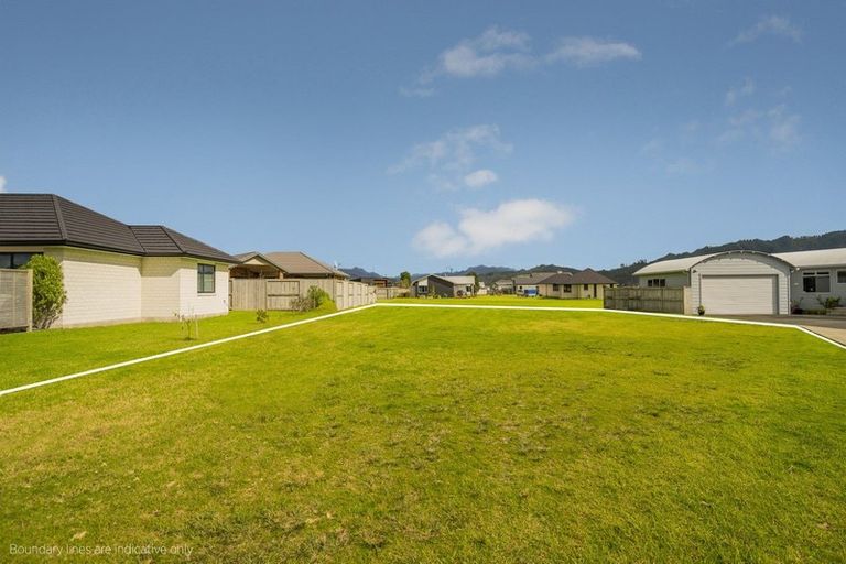 Photo of property in 3 Oscar Place, Whitianga, 3510