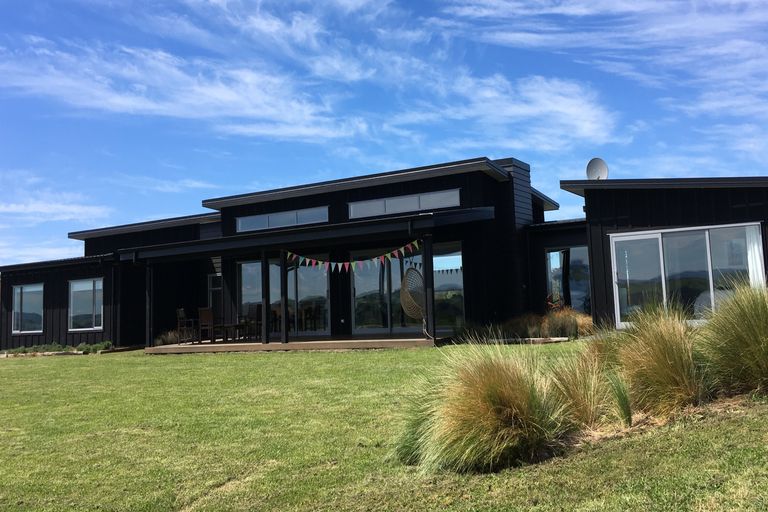 Photo of property in 65 Paritu Road, Maraekakaho, 4171