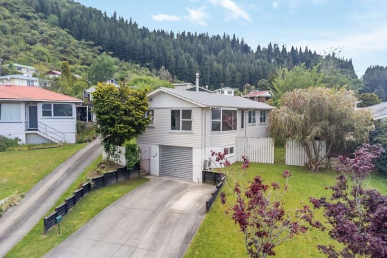 Photo of property in 9 Teal Place, Selwyn Heights, Rotorua, 3015