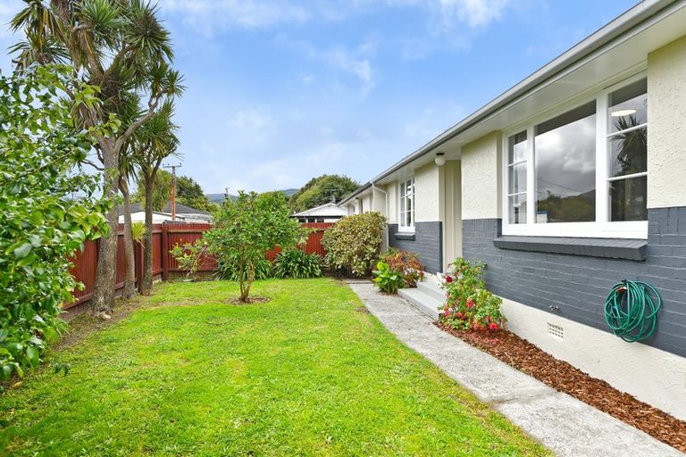 Photo of property in 7b Brown Street, Wallaceville, Upper Hutt, 5018