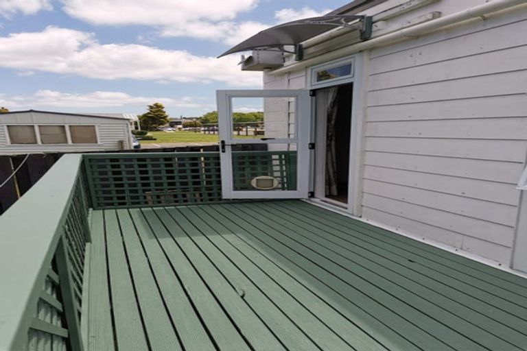 Photo of property in 39 Sandspit Road, Cockle Bay, Auckland, 2014