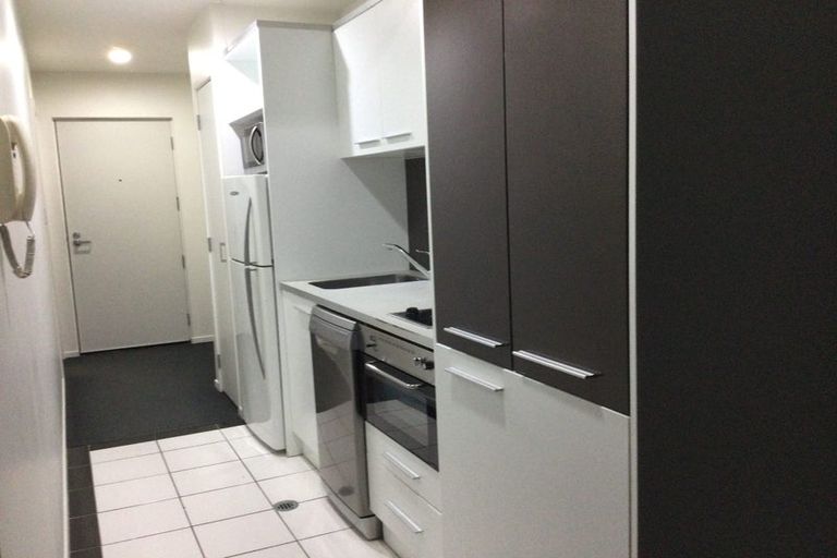 Photo of property in Alpha Apartments, 802/17 Vogel Lane, Auckland Central, Auckland, 1010