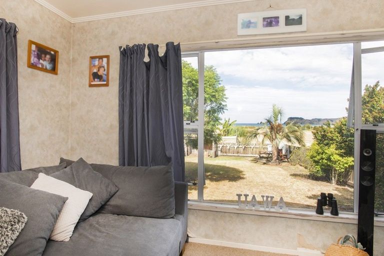 Photo of property in 14 Discovery Street, Tolaga Bay, 4077
