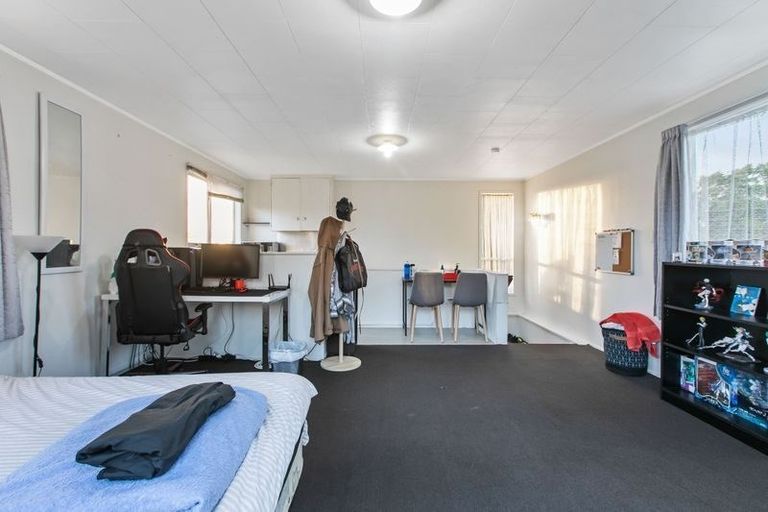 Photo of property in 11 Mail Avenue, Weymouth, Auckland, 2103