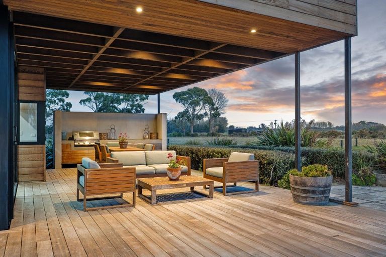 Photo of property in 70 Quaifes Road, Halswell, Christchurch, 8025