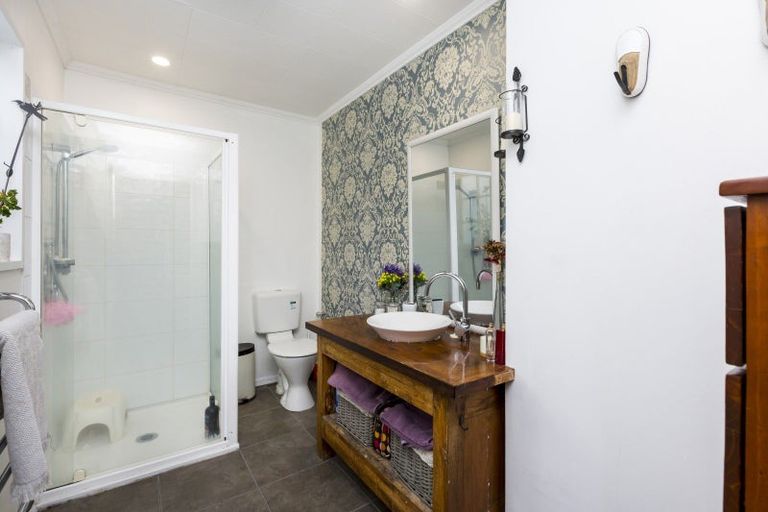 Photo of property in 19 Beryl Grove, Birchville, Upper Hutt, 5018