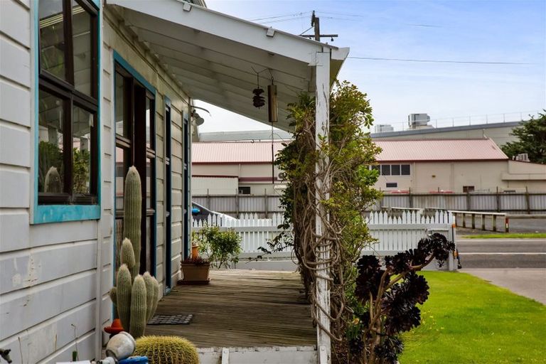 Photo of property in 30 Caledonia Street, Hawera, 4610