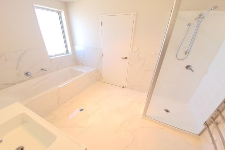 Photo of property in 10 Kapia Drive, Takanini, 2112