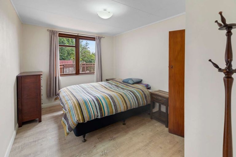 Photo of property in 137 Ironside Road, Johnsonville, Wellington, 6037