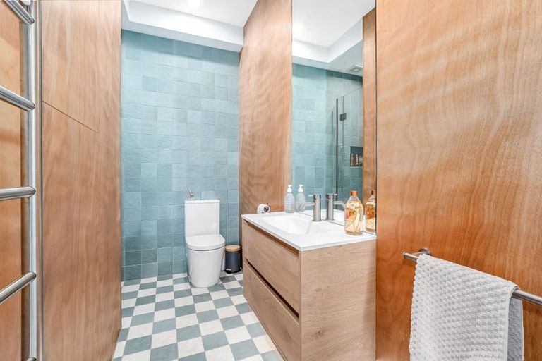 Photo of property in 32 Mccoll Street, Vogeltown, Wellington, 6021