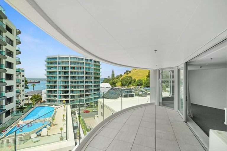 Photo of property in Oceanside Tower 1, 5/2d Marine Parade, Mount Maunganui, 3116