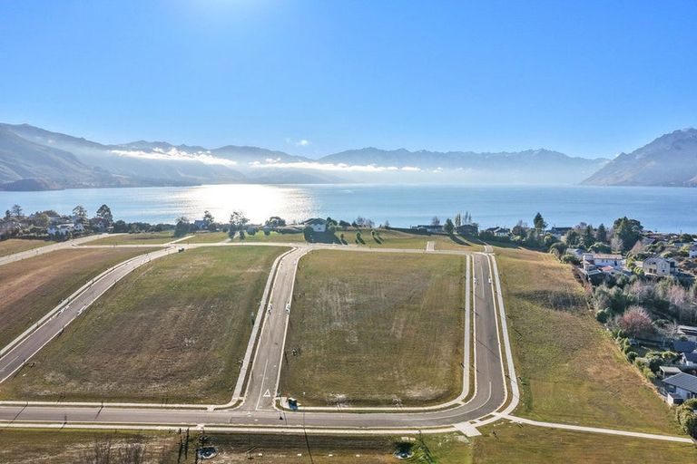Photo of property in 31 Koreke Loop, Lake Hawea, 9382