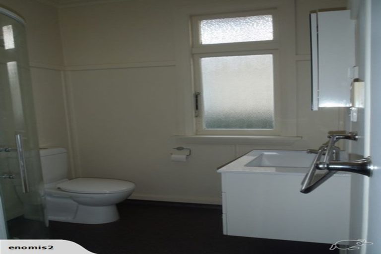 Photo of property in 1/76 Cambridge Terrace, Waterloo, Lower Hutt, 5011