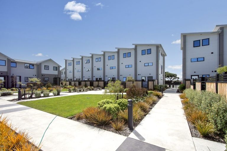 Photo of property in 3/232 Marine Parade, New Brighton, Christchurch, 8061