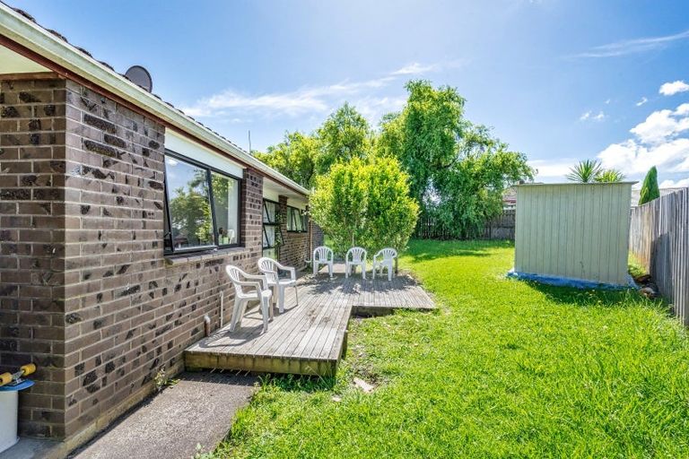 Photo of property in 52 Aviemore Drive, Highland Park, Auckland, 2010