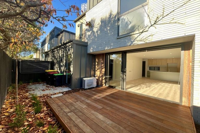 Photo of property in 4/19 Courtenay Street, St Albans, Christchurch, 8014