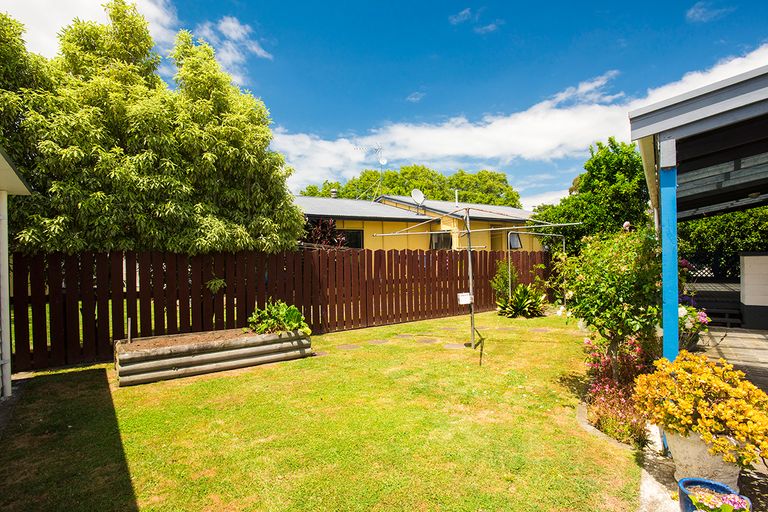 Photo of property in 14 Loisel Street, Riverdale, Gisborne, 4010