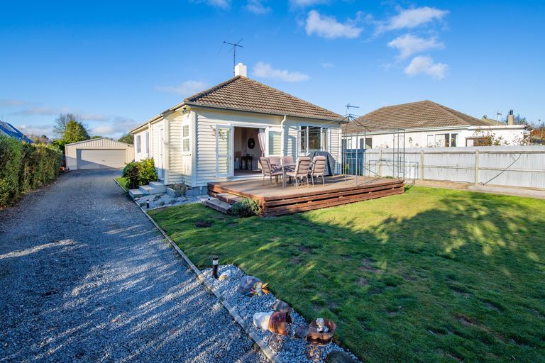 Photo of property in 8 Lindon Street, Rangiora, 7400