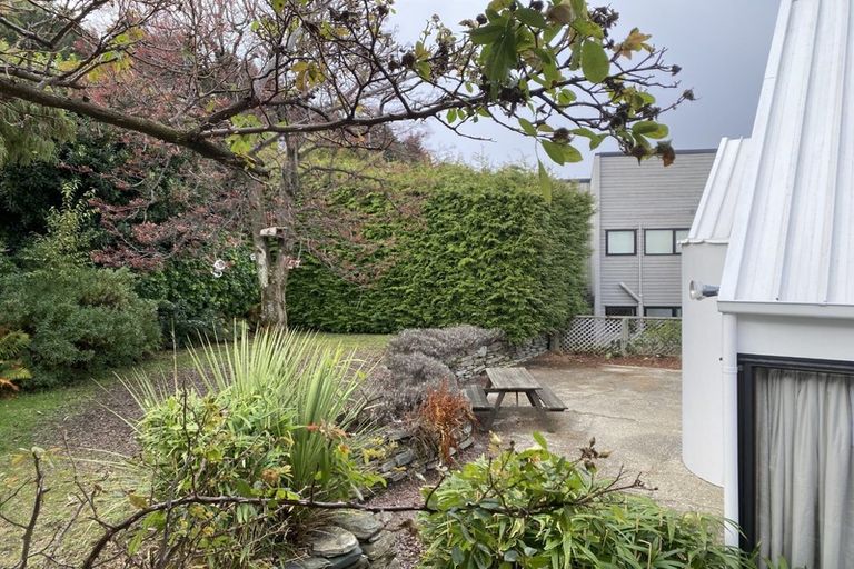 Photo of property in 11 Wakatipu Heights, Queenstown, 9300