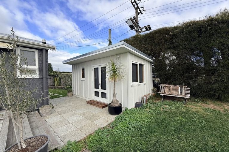 Photo of property in 95 Saint Georges Road, Karamu, Hastings, 4172