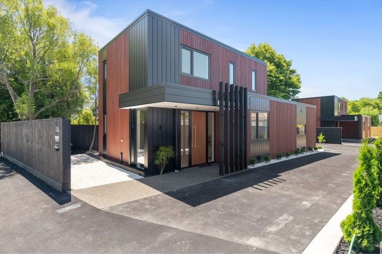 Photo of property in 10 Cashmere Road, Cashmere, Christchurch, 8022