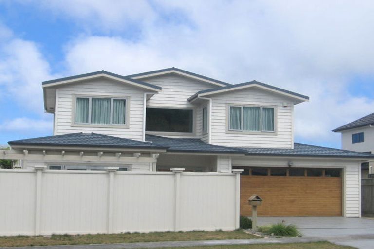 Photo of property in 5 Waterhouse Drive, Brooklyn, Wellington, 6021