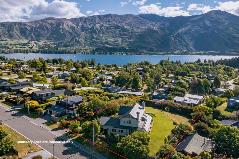 Photo of property in 56 Manuka Crescent, Wanaka, 9305