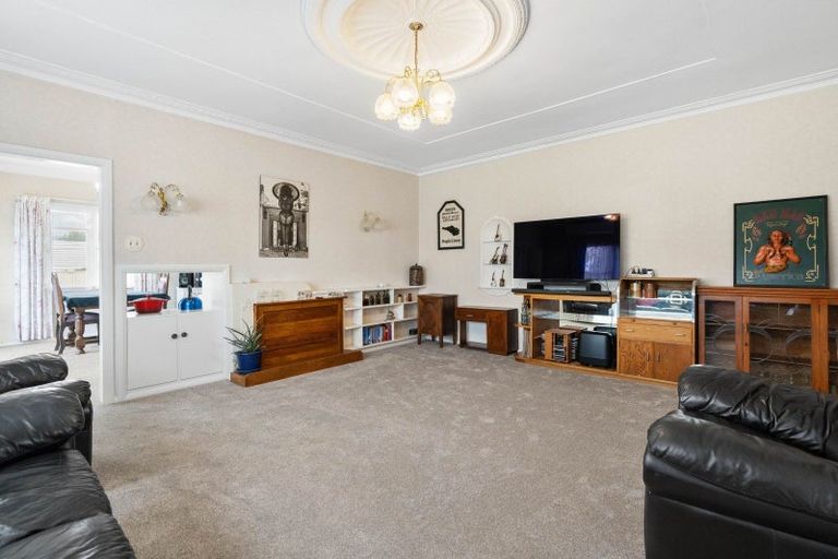 Photo of property in 3 Worcester Street, Levin, 5510