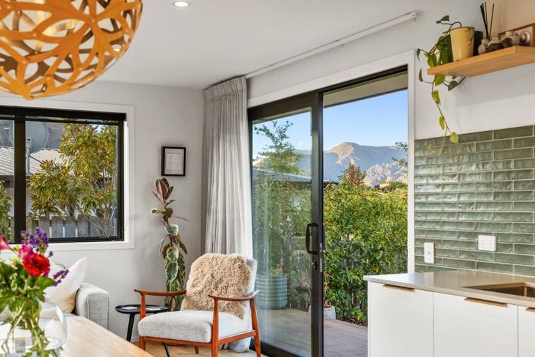 Photo of property in 11 Centre Crescent, Wanaka, 9305