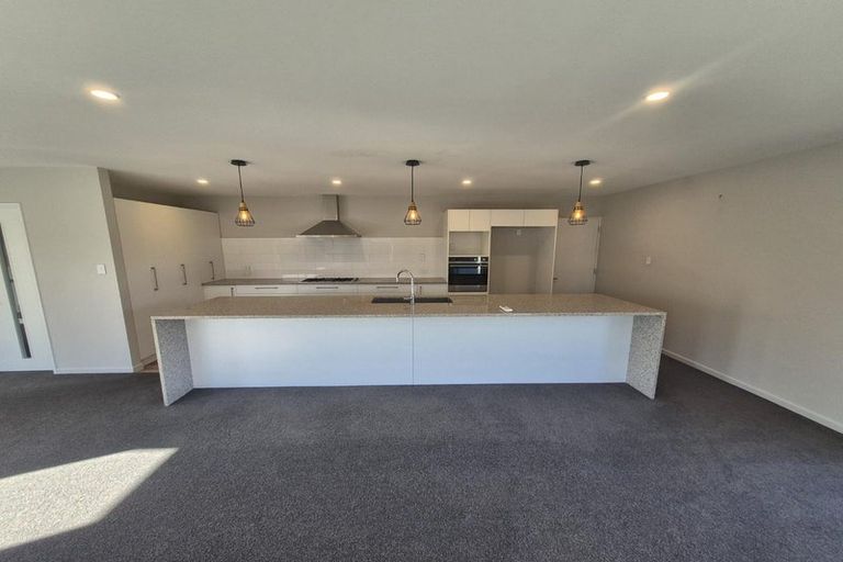 Photo of property in 10 Davaar Crescent, Broomfield, Christchurch, 8042