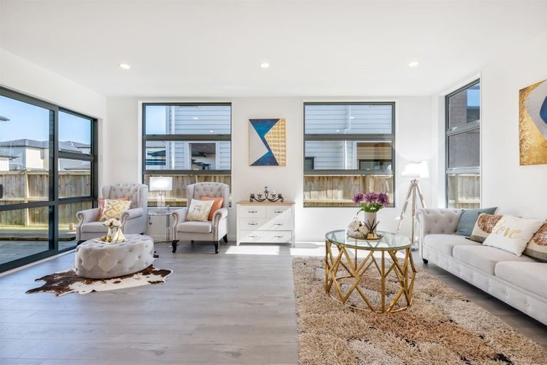Photo of property in 70 Hughs Way, Flat Bush, Auckland, 2019