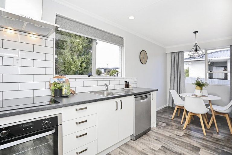 Photo of property in 22 Enniskillen Street, Clifton, Invercargill, 9812