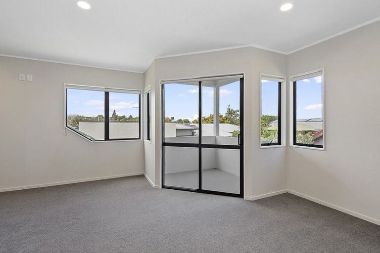 Photo of property in 32 Hastings Place, Hamilton Lake, Hamilton, 3204