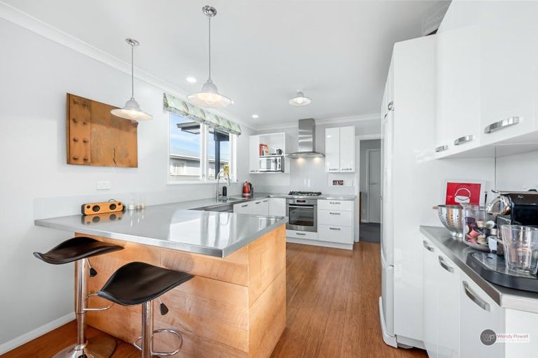 Photo of property in 37a Garden Road, Avalon, Lower Hutt, 5011