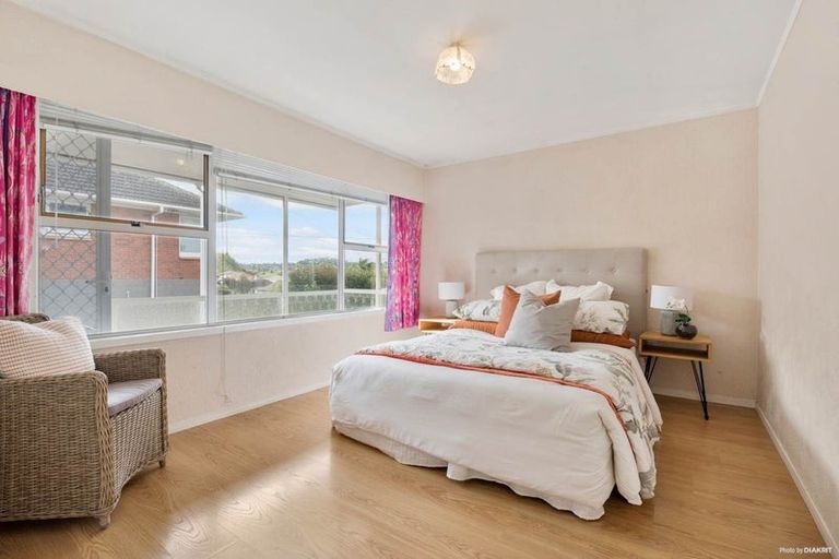 Photo of property in 2/38 Corunna Road, Milford, Auckland, 0620